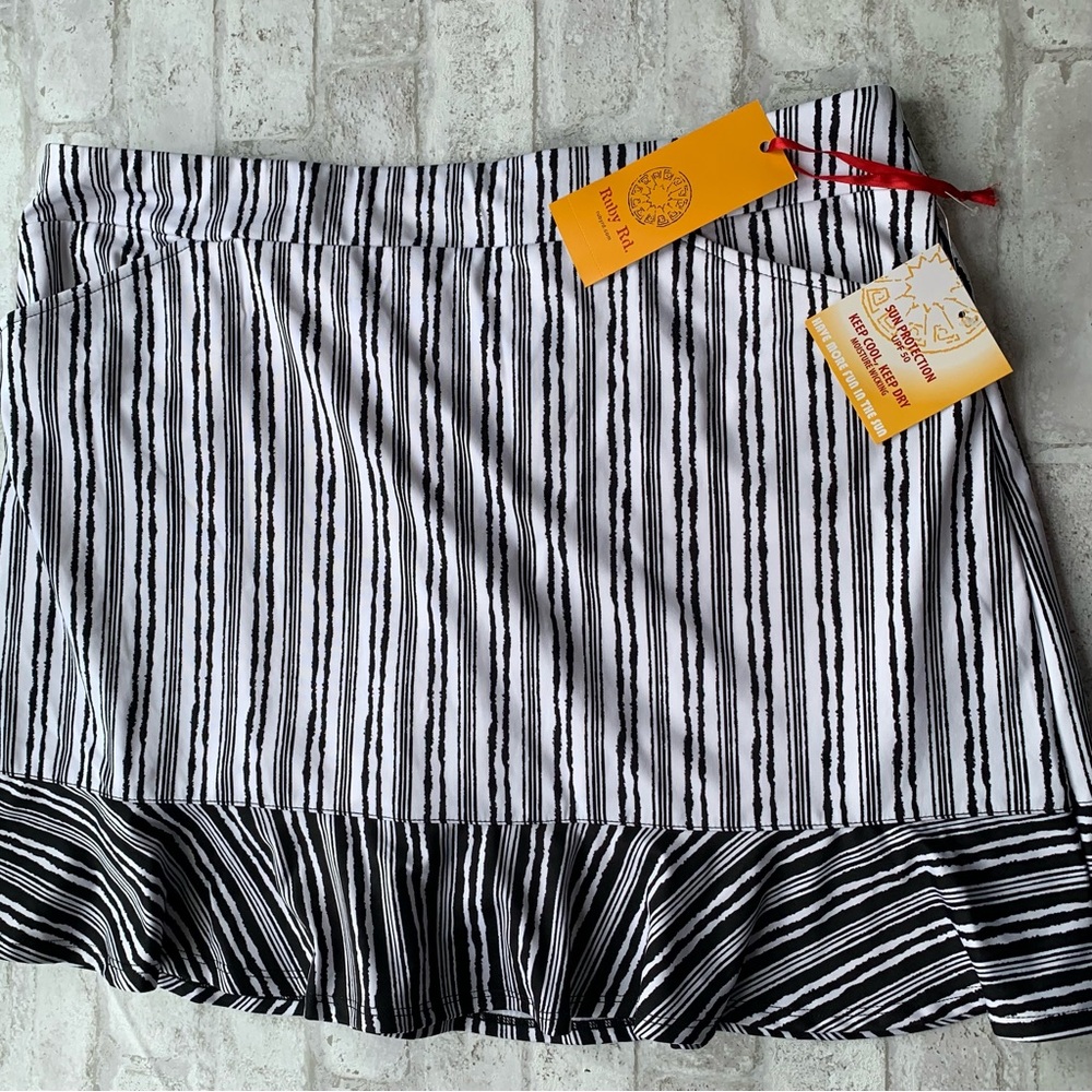 NWT Ruby Rd Swing Time Athletic Skort Black White Striped Stretch Pockets NEW L😍